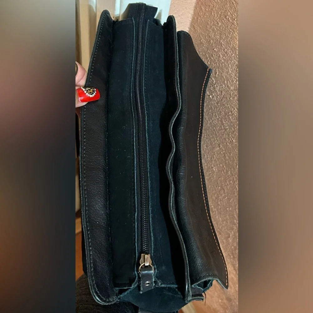 Ben Sherman black leather large messenger bag